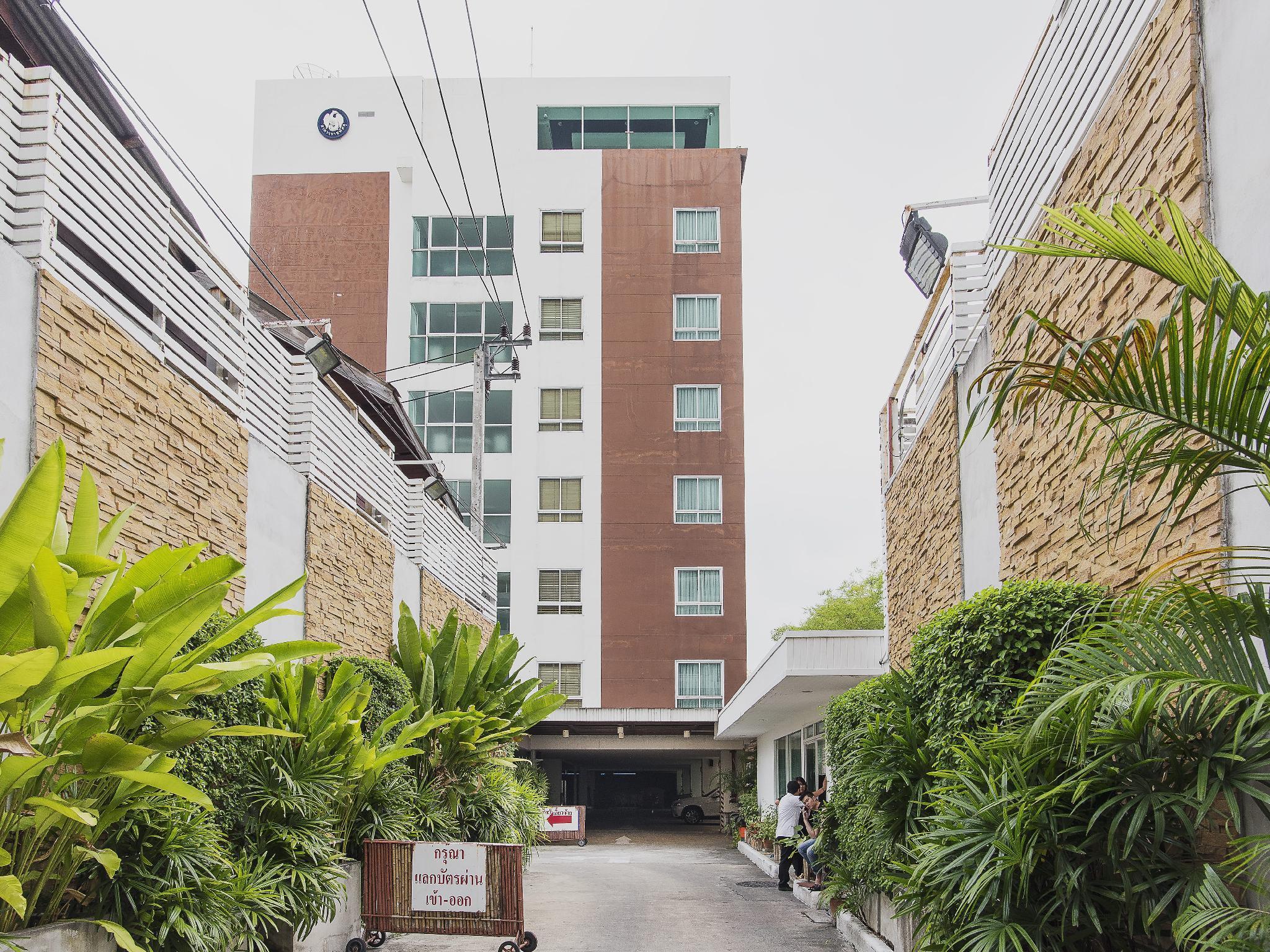 Sathorn Grace Serviced Residence Bangkok Exterior photo